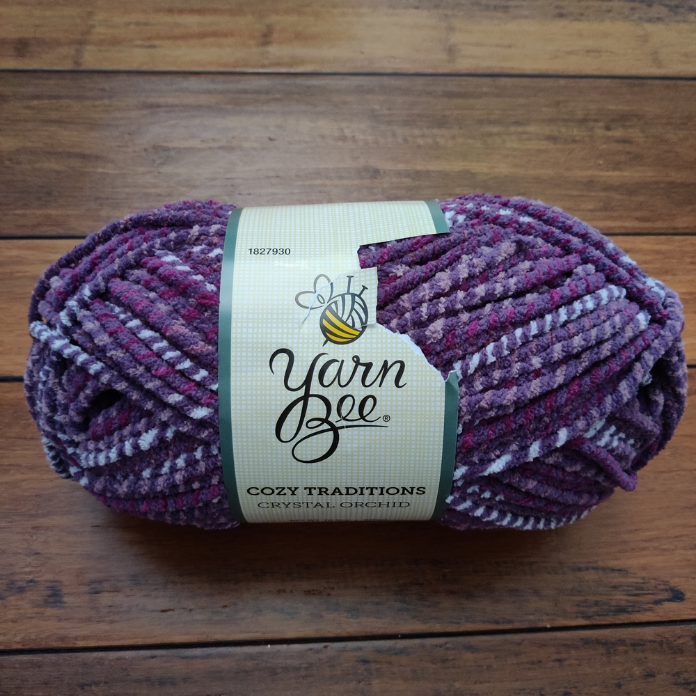 NWT Yarn Bee Cozy Traditions Yarn - Crystal Orchid - Super Bulky 10.5oz Skein